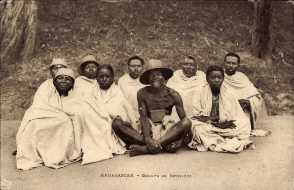 Ak Madagaskar, Groupe de Betsileos