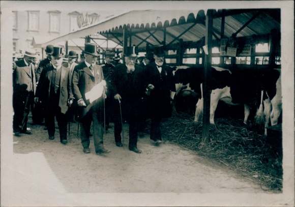 Foto Paris, Eröffnung der Landwirtschaftsausstellung, Kühe