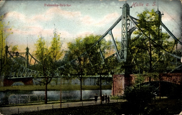 Ak Halle an der Saale, Peissnitz-Brücke,  Bäume, Fluss, Menschen
