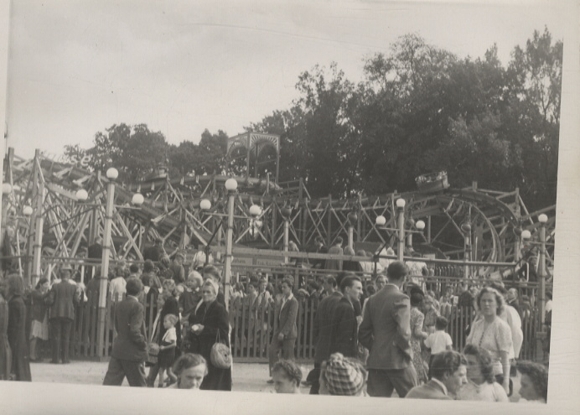 Original Foto Berlin Treptow, Vergnügungspark, Achterbahn, um 1948