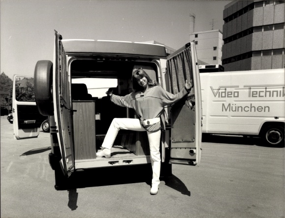 Foto Auto, Transportwagen VTR, Frau, Video Technik München