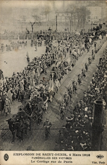 Ak Saint Denis Seine-Saint-Denis, Begräbnisprozession der Opfer der Explosion 1916