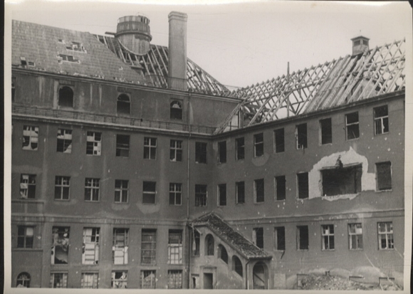 Original Foto Berlin Treptow, Rathaus in der Baumschulenstraße, um 1947