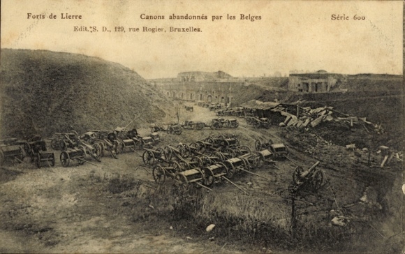 CPA Lierre Flandres Anvers, Forts, Soldaten, Canons abandonnés par les Belges