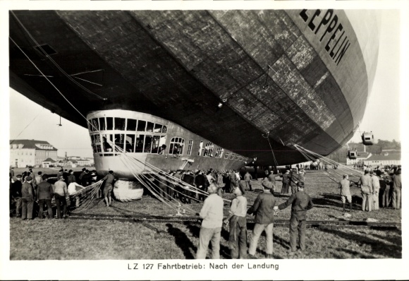 Sammelbild Zeppelin Weltfahrten Nr. 119 LZ 127 Graf Zeppelin Fahrtbetrieb, Nach der Landung
