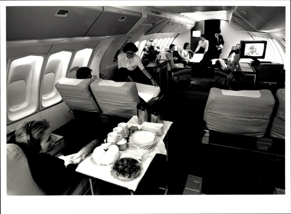 Foto Deutsches Passagierflugzeug, Lufthansa, Boeing 747-400