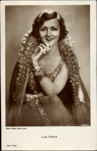 Ak Schauspieler Lya Mara, Portrait, Umhang, Armreifen, Ross Verlag 3599 1