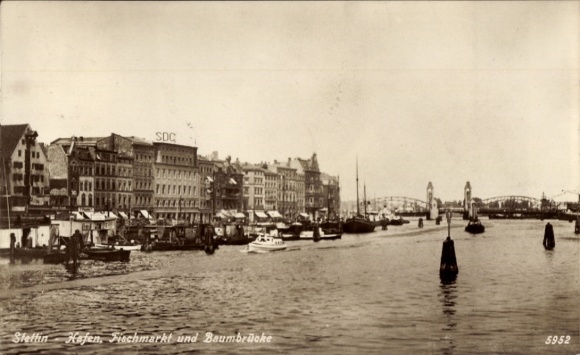 Ak Szczecin Stettin Pommern, SDC, Stettin Hafen, Fischmarkt, Baumbrücke, Wasser, Boote