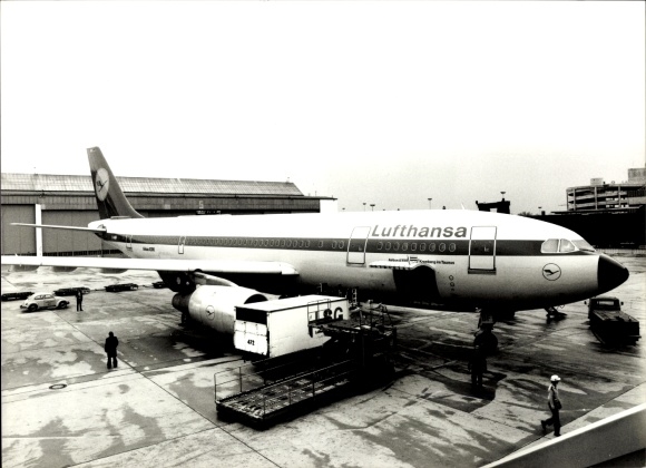 Foto Passagierflugzeug, Lufthansa, Flughafen