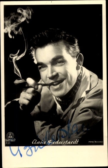 Ak Schauspieler Claus Biederstaedt, Portrait, mit Tabakpfeife, Autogramm