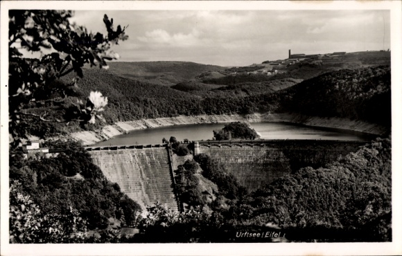Ak Gemünd Schleiden i. d. Eifel, Urftalsperre, Urftsee mit Ordensburg Vogelsang, Hotel Seehof