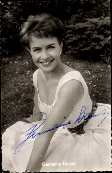 Ak Schauspielerin Germaine Damar, Portrait, Autogramm