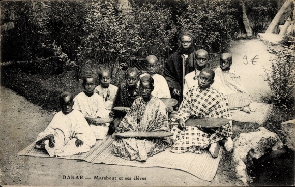 Ak Dakar Senegal, Marabout et ses élèves