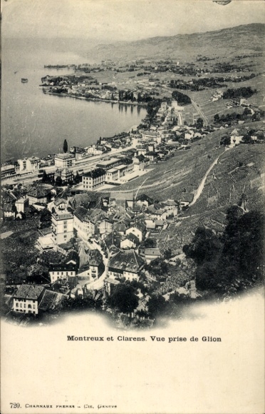 Ak Montreux Kanton Waadt Schweiz, Luftaufnahme von Montreux und Clarens, See, Berge, Stadtansicht