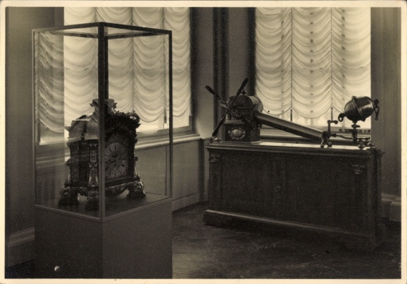 Foto Dresden Altstadt, Staatl. mathematisch-physikalischer Salon im Zwinger, Uhr