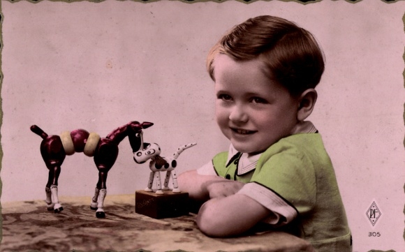 Ak Junge, Tierfiguren, Spielzeug