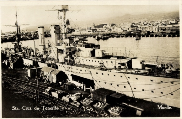 Ak Santa Cruz de Tenerife Teneriffa Kanarische Inseln Spanien, Muelle, Kriegsschiff