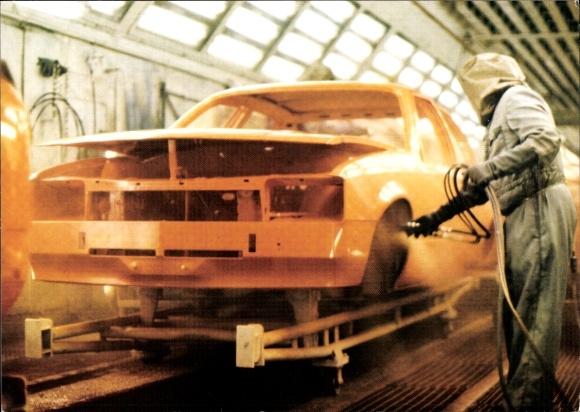 Ak Rüsselsheim am Main Hessen, Opel Produktionshalle, Lackierei