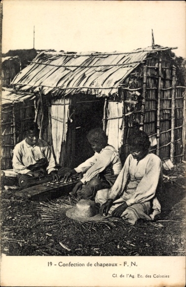 Ak Madagaskar, Confection de chapeaux