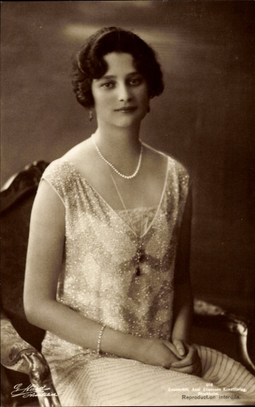 Ak Königin Astrid von Belgien, Astrid von Schweden, Portrait
