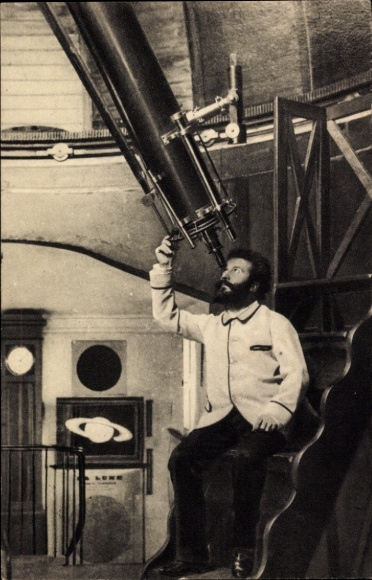 Ak Camille Flammarion an seinem Äquatorialteleskop in der Juvisy-Sternwarte