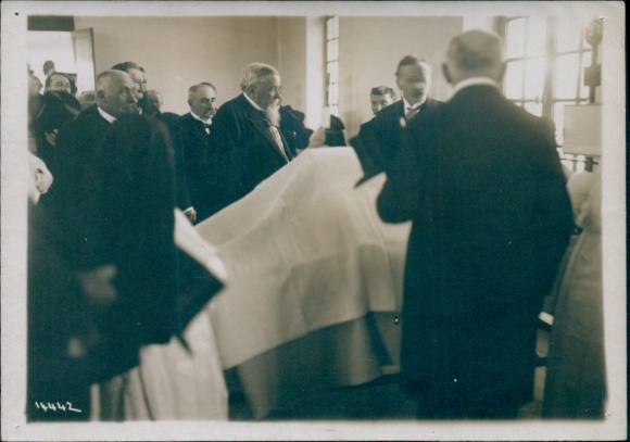 Foto Französischer Präsident Fallières bei einem Krankenbesuch in Caen, Juli 1911