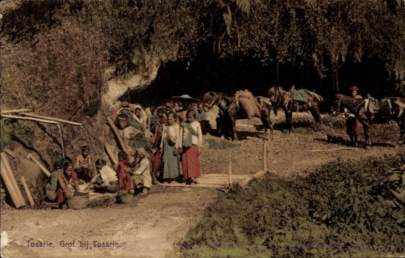 Ak Tosarie Indonesien, Grotte