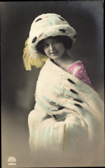 Ak Lächelnde Frau, Porträt