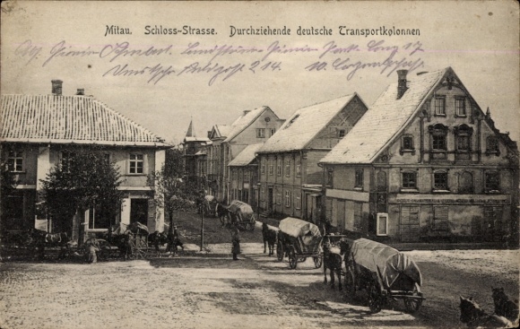 Ak Jelgava Mitau Lettland, Schlossstraße, deutsche Transportkolonnen, Pferdefuhrwerke