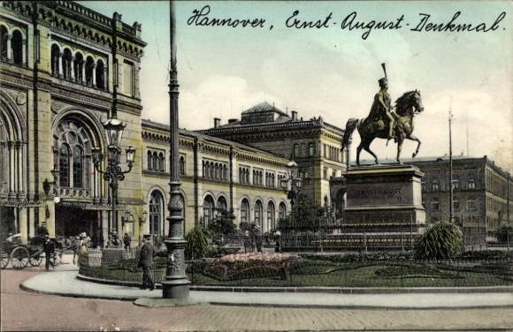 Ak Hannover in Niedersachsen, Zentralbahnhof mit Ernst August Denkmal