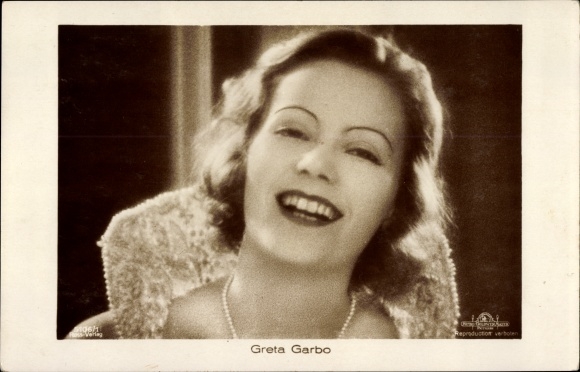 Ak Schauspielerin Greta Garbo, Portrait