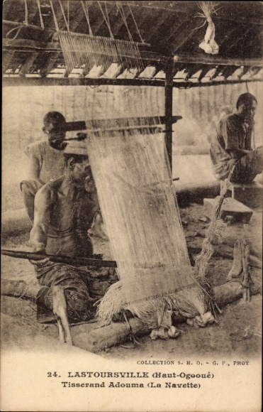 CPA Lastoursville, Gabon, Tisserand Adouma