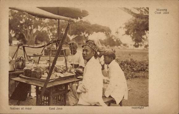 Ak Java Indonesien, Natives at meal