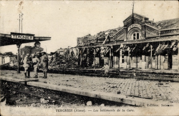 CPA Tergnier Aisne, Batiments de la Gare