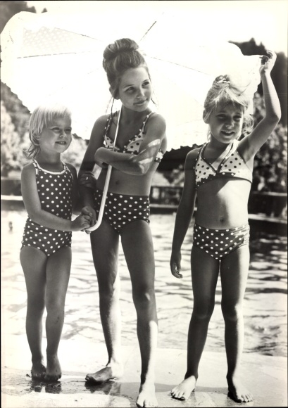 Foto Mode, Kinder-Bademoden Druck Tupfen, Tausendsassa, Schiesser Kollektion Frühjahr/Sommer 1977