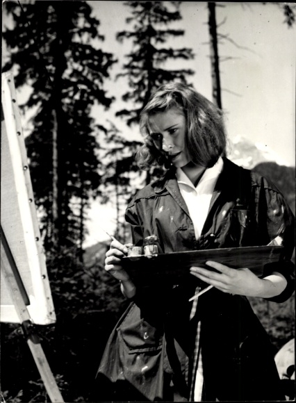 Ak Schauspielerin Sonja Sutter, Portrait, Staffelei