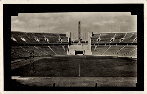 Ak Berlin Charlottenburg Westend, Reichssportfeld, deutsche Kampfbahn, Glockenturm, Olympia 1936