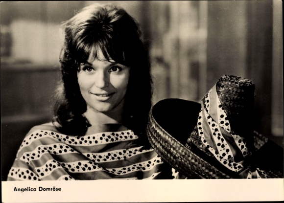 Ak Schauspielerin Angelica Domröse
