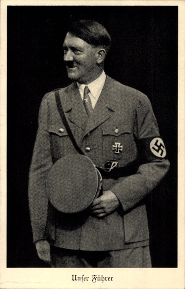 Ak Führer und Reichskanzler Adolf Hitler, Portrait in Uniform, Schirmmütze
