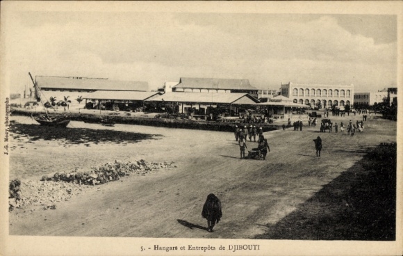 Ak Djibouti Dschibuti, Hangars, Entrepôts,  Fotograf J.-G. Medy