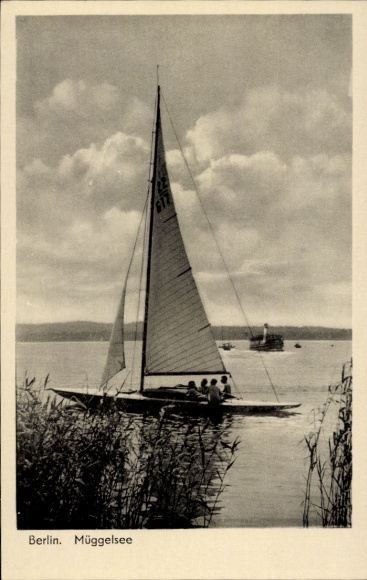Ak Berlin Köpenick, Müggelsee, Segelboot auf dem Müggelsee in Berlin