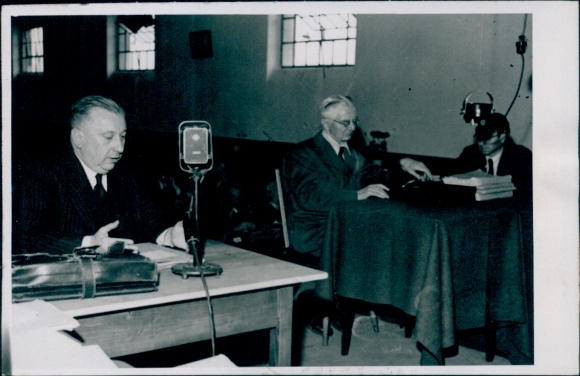 Foto Nürnberger Prozess, Berufungsverhandlung Dr. Hjalmar Schacht, Aussage Dr. Josef Müller