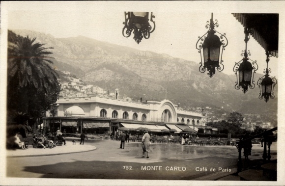 Ak Monte Carlo Monaco, Café de Paris, Straßenpartie, Laternen, Passanten