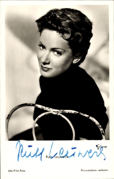 Ak Schauspielerin Ruth Leuwerik, Portrait