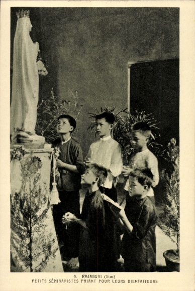 Ak Ratchaburi Thailand, Junge Seminaristen, Kinder betend