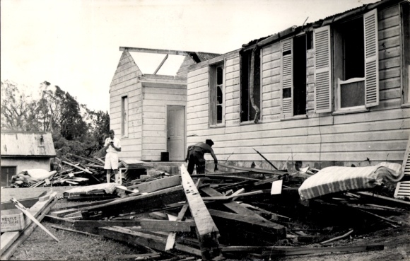 Foto Port Vila Vanuatu Ozeanien, Zerstörtes Haus