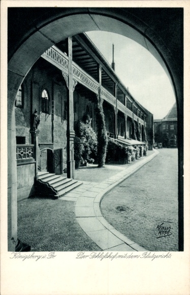 Ak Kaliningrad Königsberg Ostpreußen, Schlofshof, Blutgerichts,  Fotografie von Fritz Krauskopf