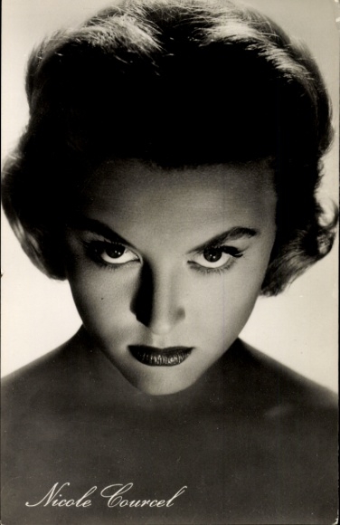 Ak Schauspielerin Nicole Courcel, Portrait, Film Die blonde Hexe
