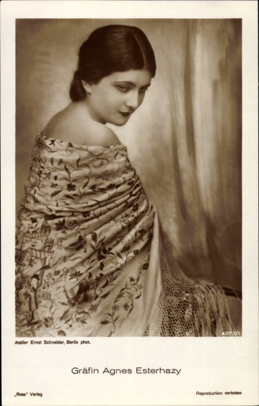 Ak Schauspielerin Gräfin Agnes Esterhazy, Portrait
