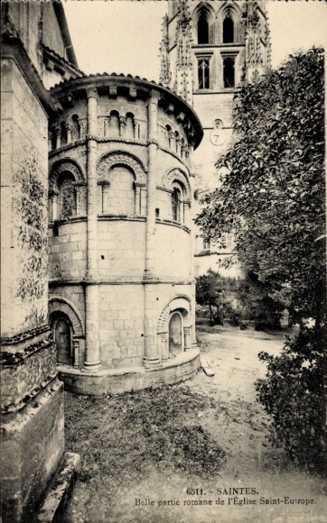 Ak Saintes Charente-Maritime, Eglise Saint-Eutrope, romanische Architektur, Teilansicht, Saintes